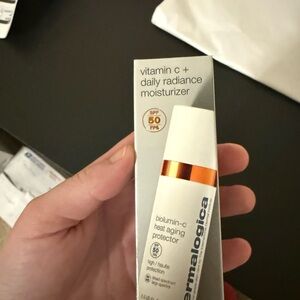 Dermalogica Vitamin C Daily Radiance Moisturizer - White and Orange